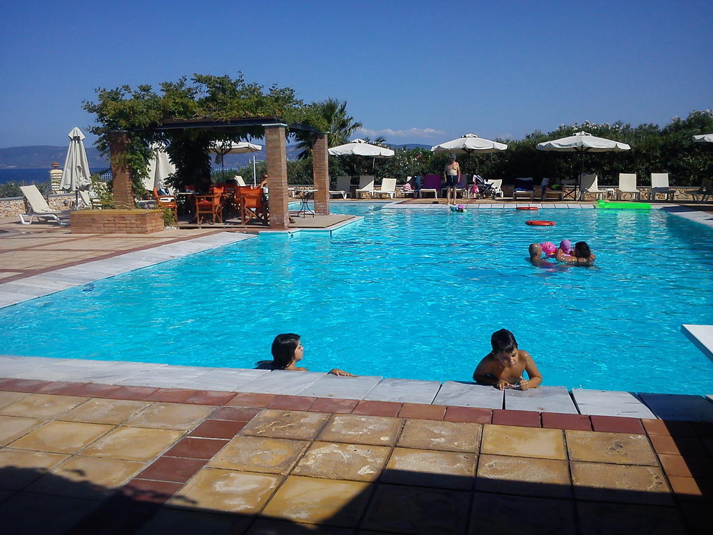 Panselinos Hotel Eftalou Bagian luar foto